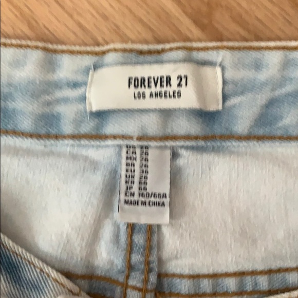 Forever 21 Festival Shorts - Picture 4 of 4